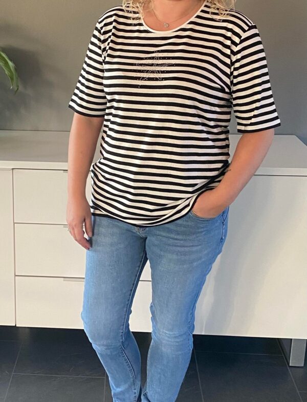 t-shirt med striber